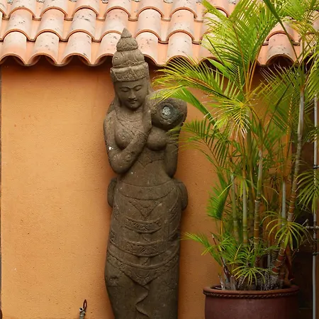 Jardín De Buda Villa *